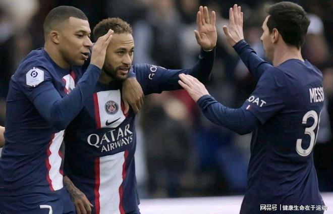 1打5被杜锋怒骂！昔日青年队球霸去哪了？现身家乡广西打野球＂