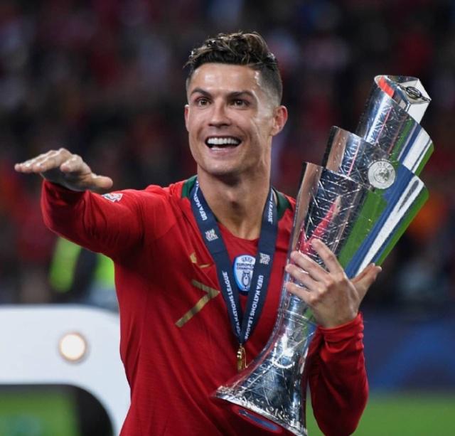 20岁，首秀，曼城主力，他是球队救火英雄