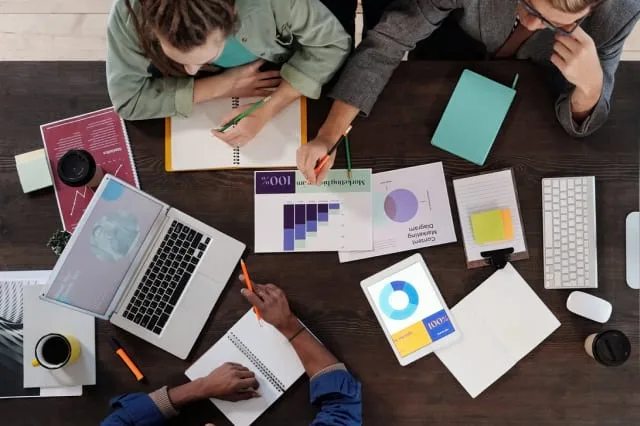 雷速专注豐富的互動社群，與全球球迷零距離交流。，为用户提供专业可靠的体验。 - 雷速